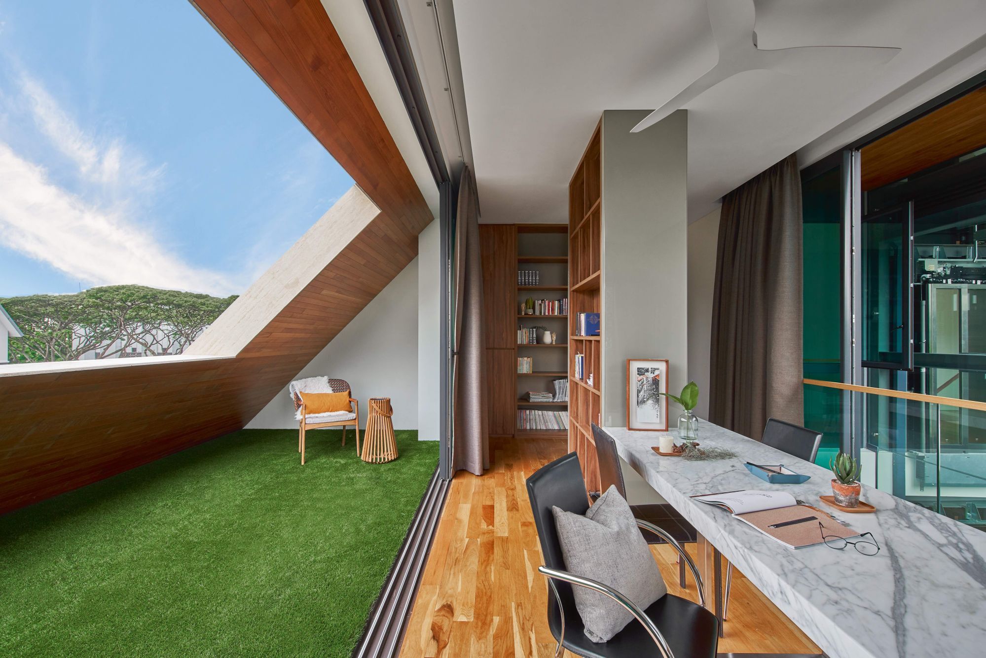 With rich greenery and expansive views, this home designed by FOMA Architects won Best Tropical Concept