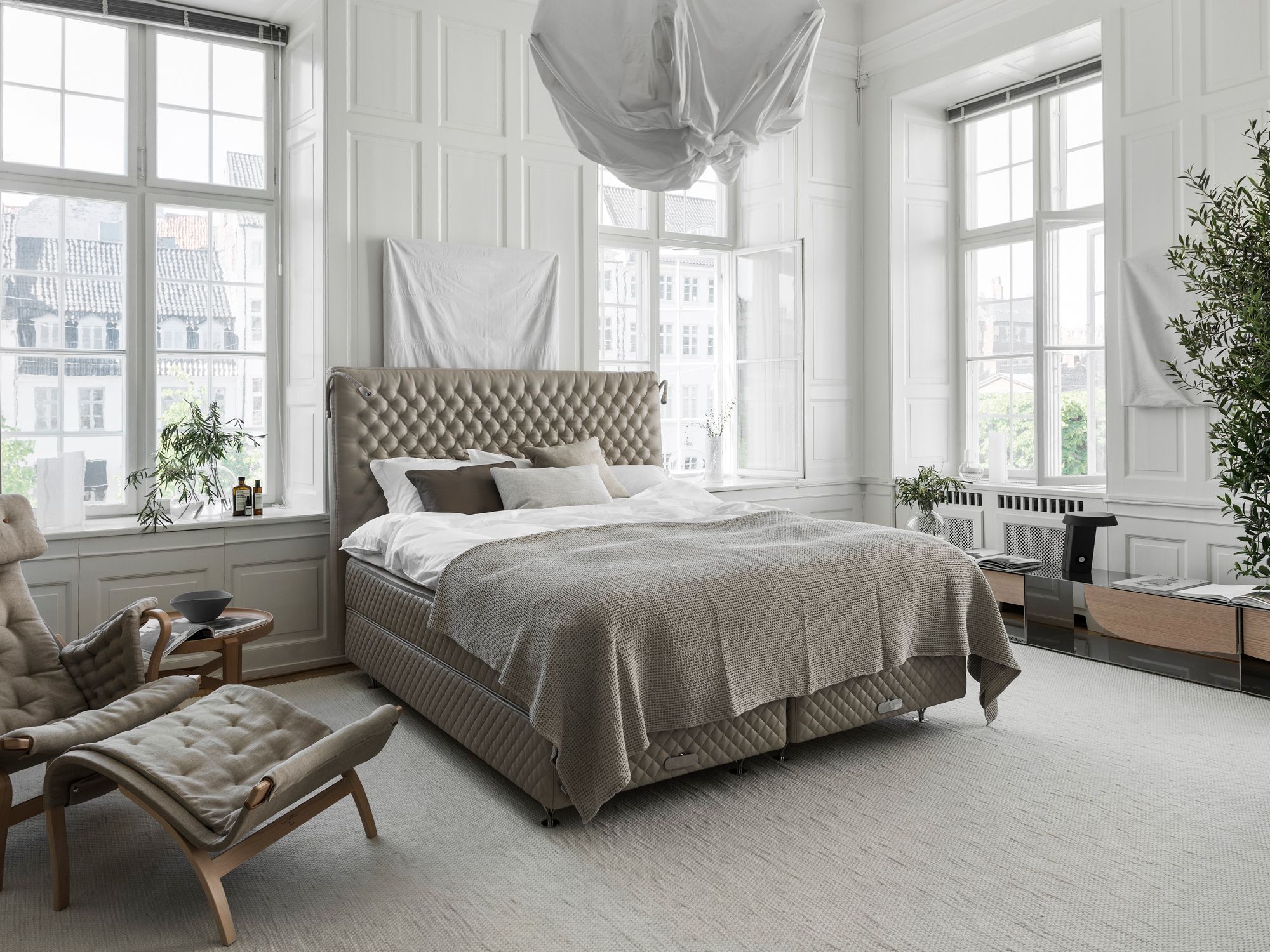 Dux Xclusive bed by Duxiana, from Danish Design Co