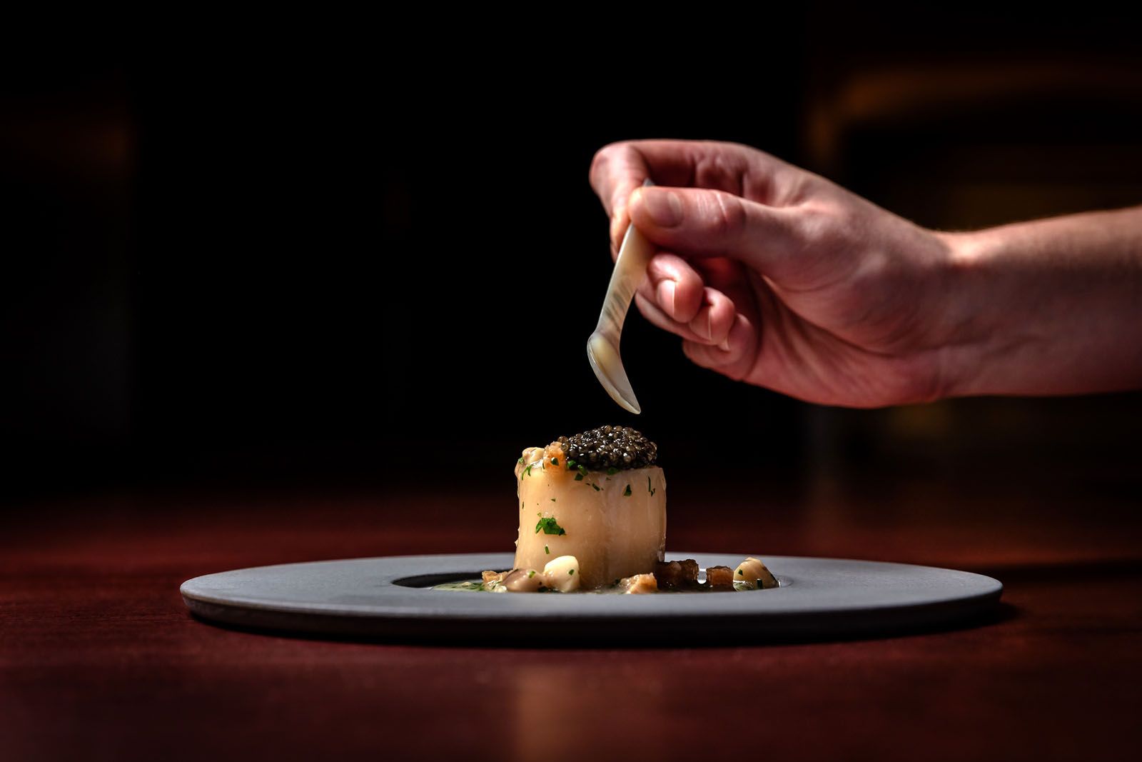 Veal tartare 'os a moelle' with beluga caviar