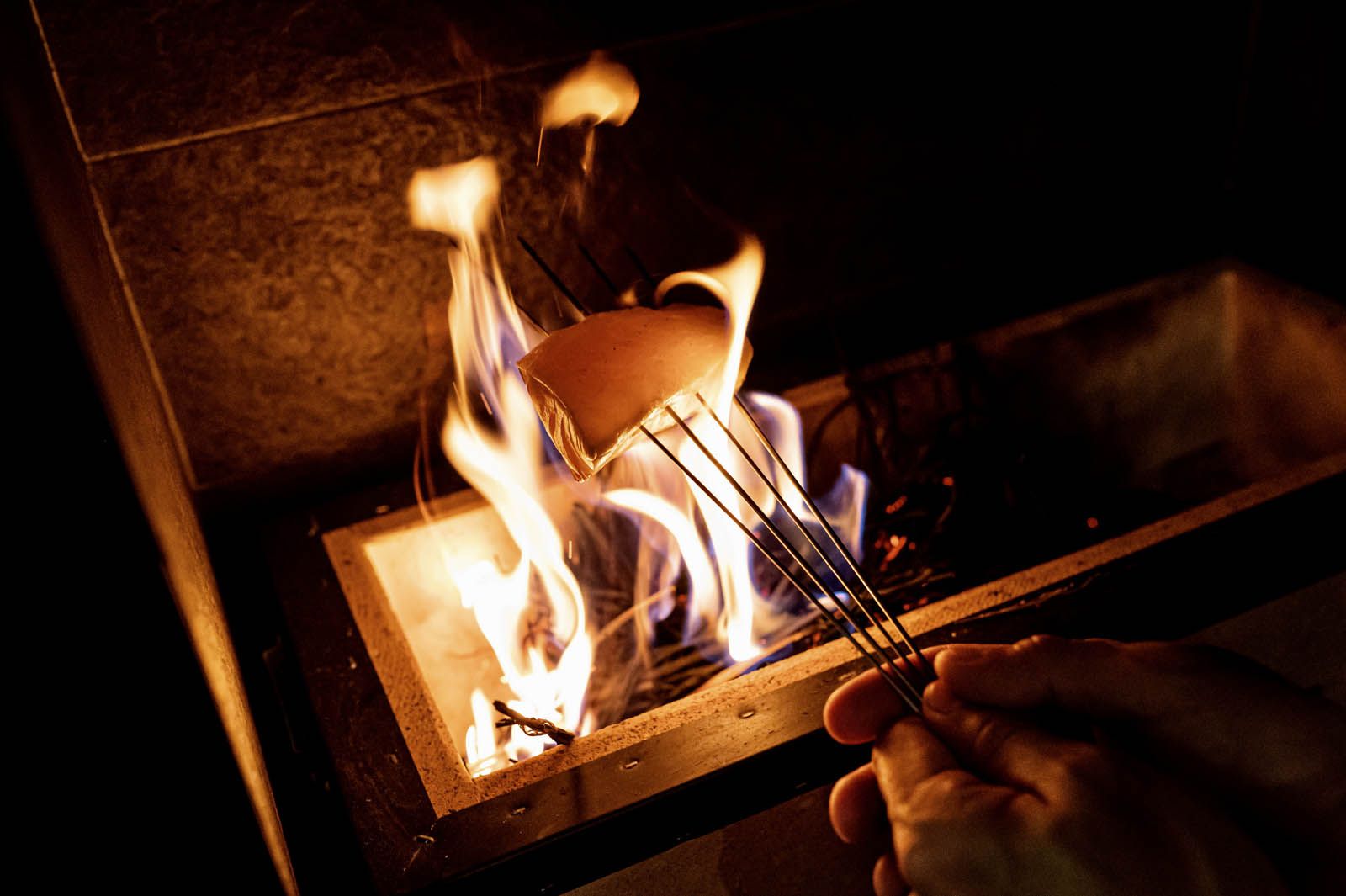 Warayaki (straw fire cooking)