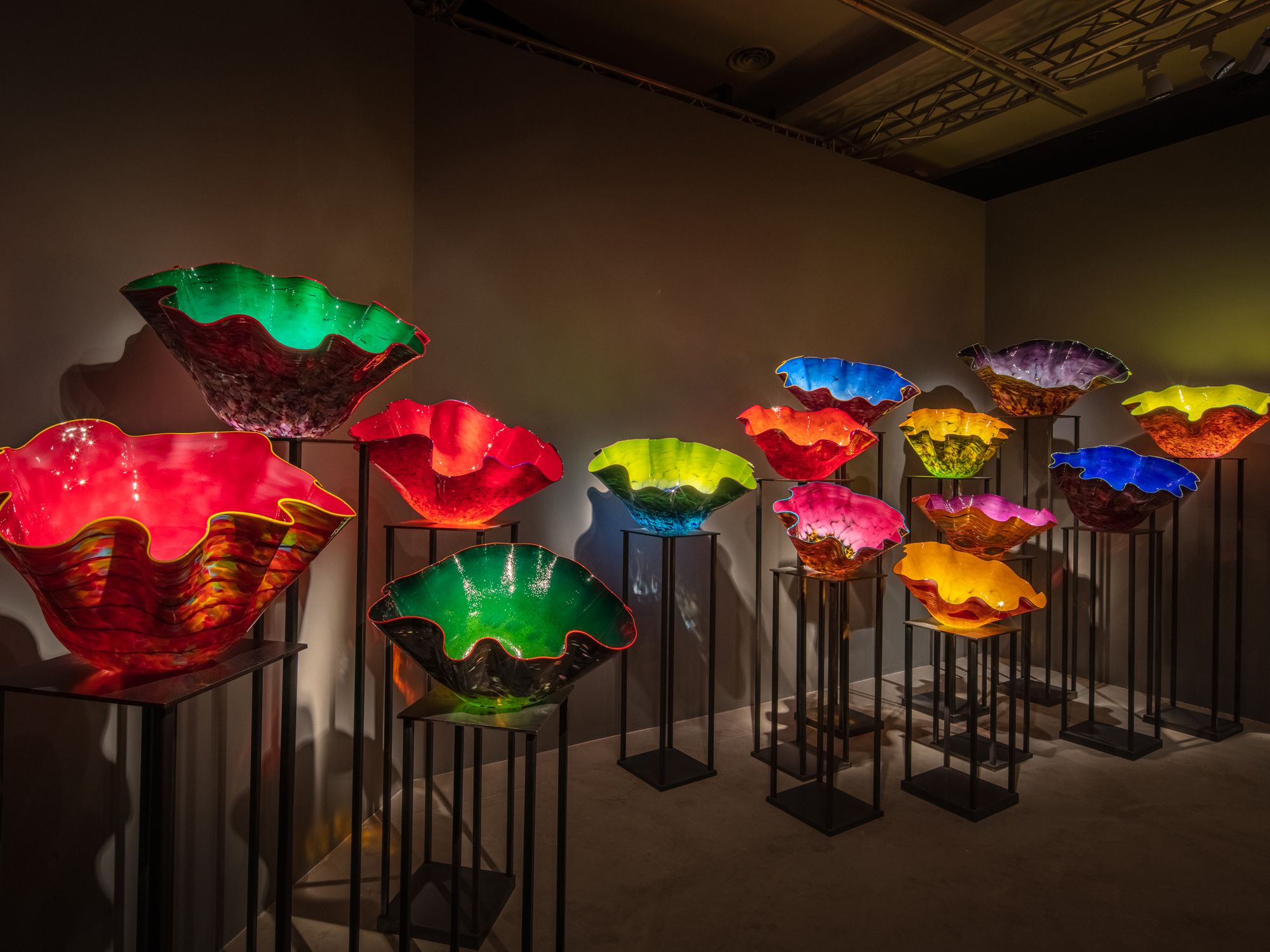 5 Highlights From the Dale Chihuly Exhibition at Gardens by the Bay