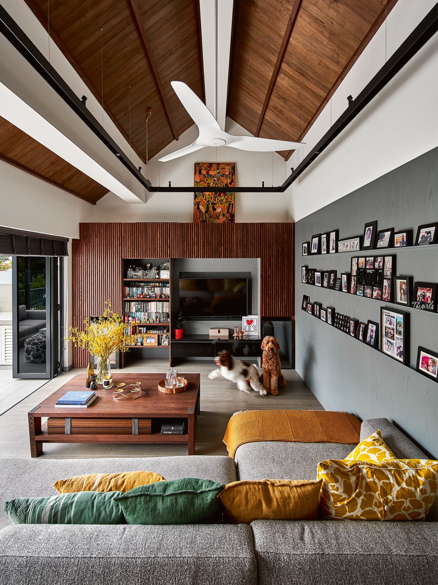 Family get-togethers are often held in the cosy secondary living area, located in the attic