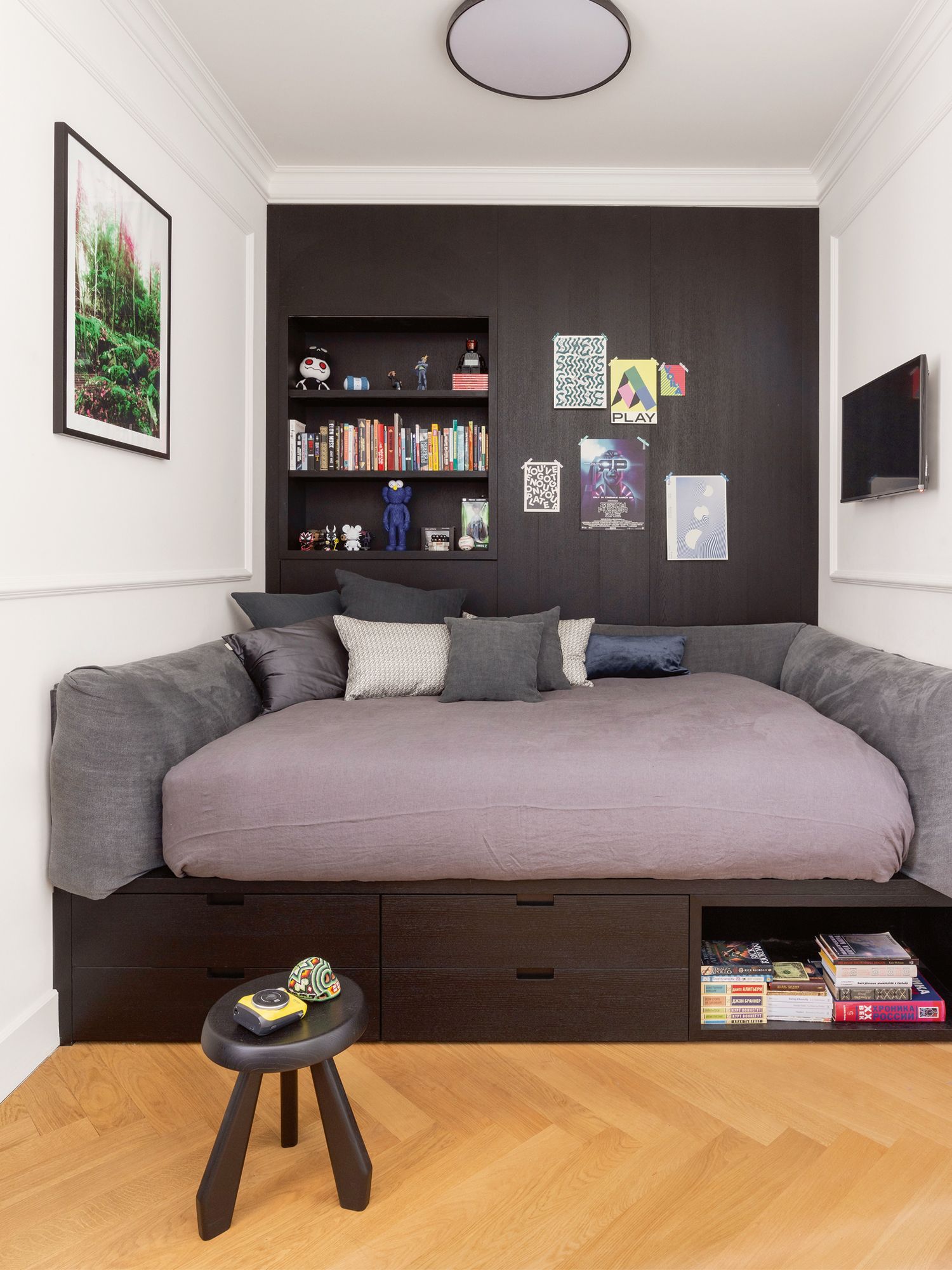 This large daybed acts as a cosy reading nook