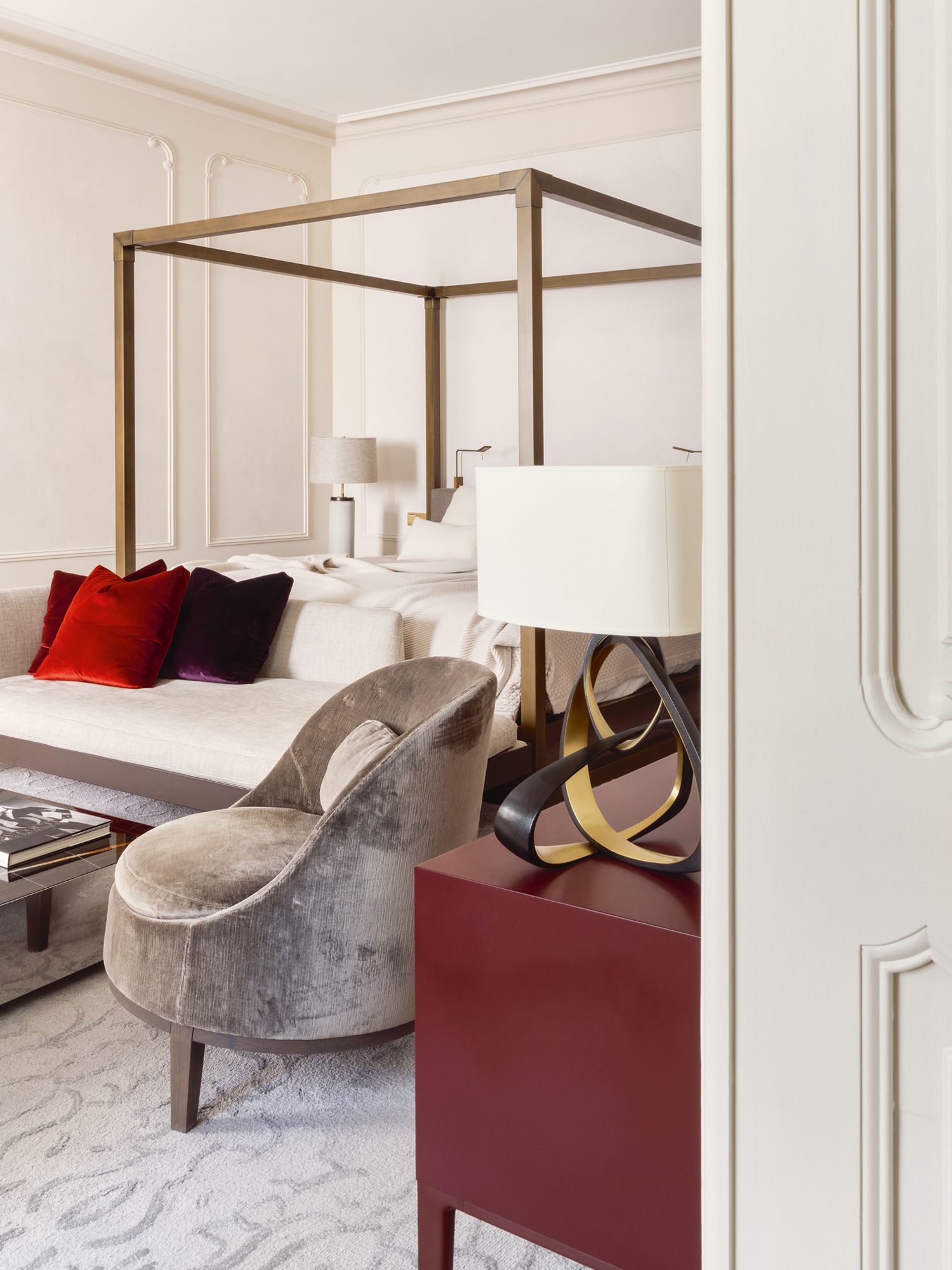 The master bedroom includes pieces such as the Flexform Feel Good chaise longue by Antonio Citterio and Belle armchair by Studio Piet Boon