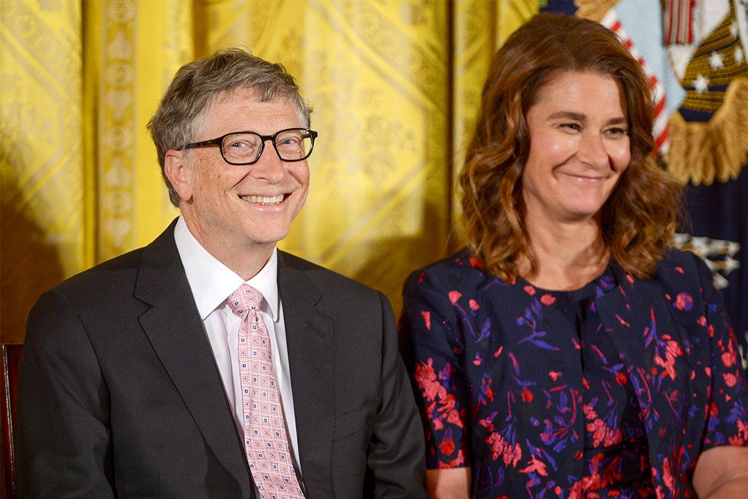 President Barack Obama presents Bill Gates and Melinda Gates with the 2016 Presidential Medal Of Freedom at the White House on November 22, 2016. Photo: Leigh Vogel/WireImage