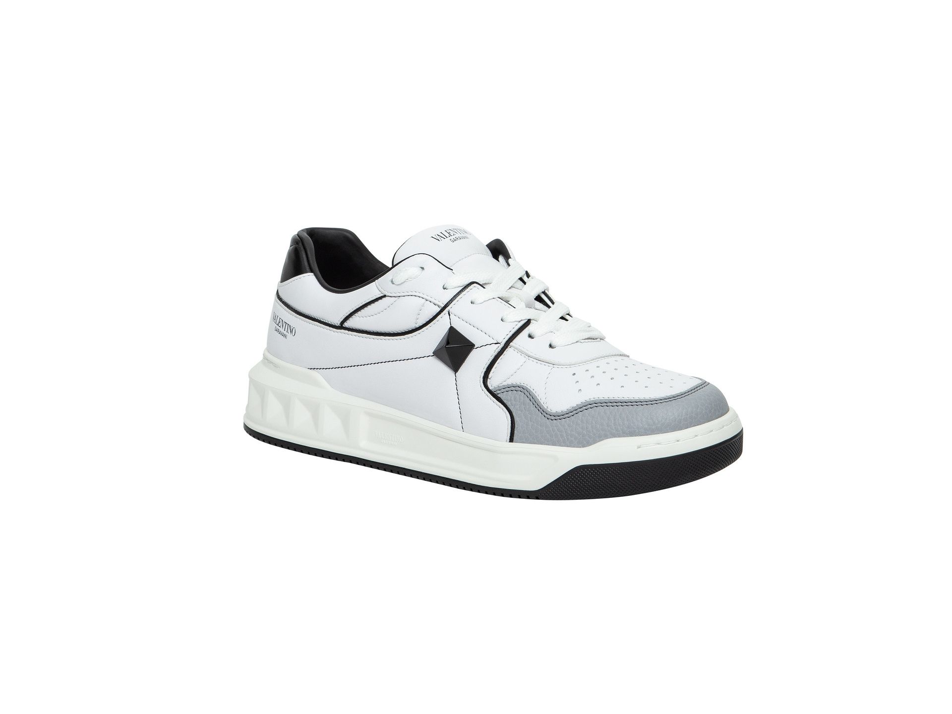 Valentino Garavani One Stud P. Grey Sneaker (Photo: Valentino)