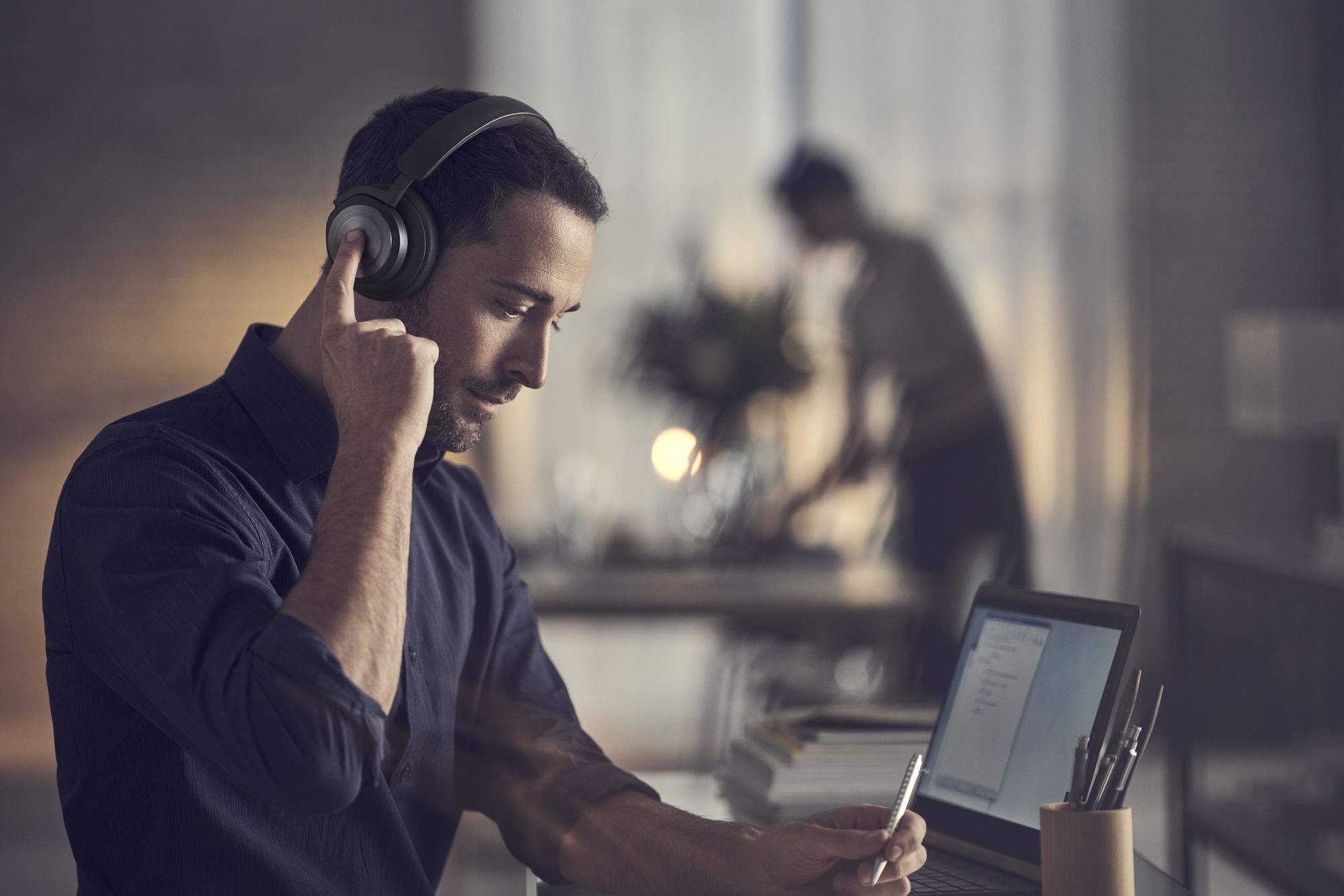 The Beoplay HX from Bang & Olufsen features adaptive active noise cancellation that will serve dad well Image: Bang & Olufsen
