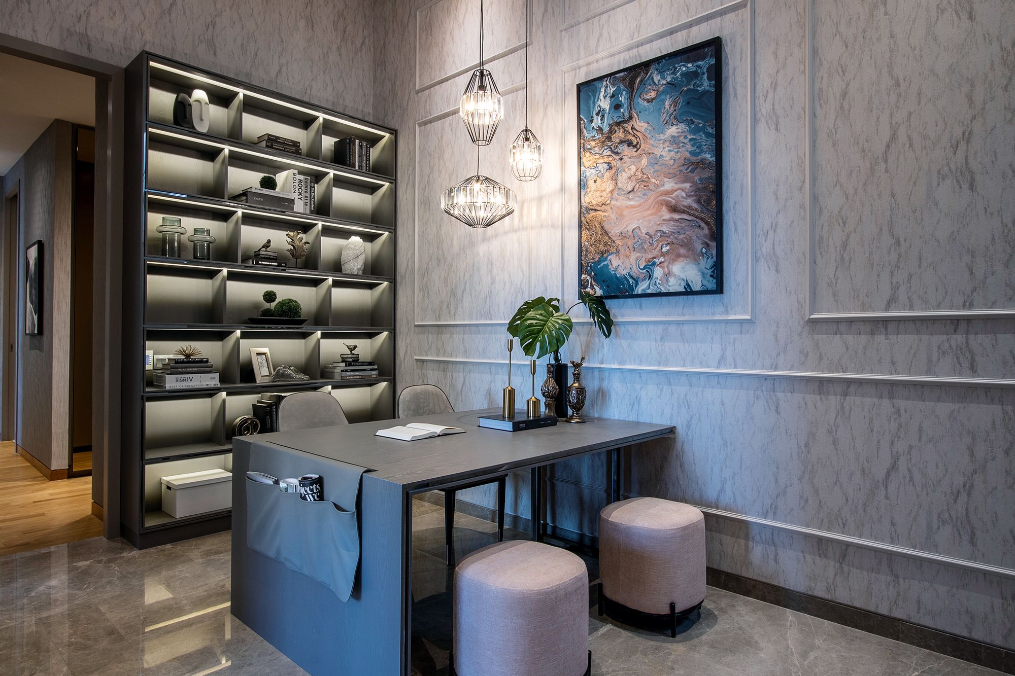 A long corridor was thoughtfully converted into a study