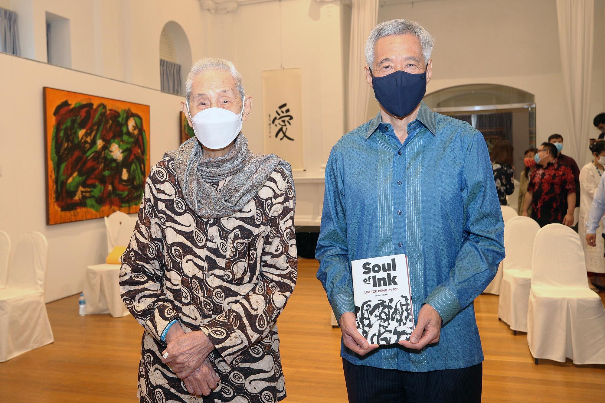 Prime Minister Lee Hsien Loong at the “Soul of Ink: Lim Tze Peng at 100” book launch and exhibition. Photo: Ministry of Communications and Information