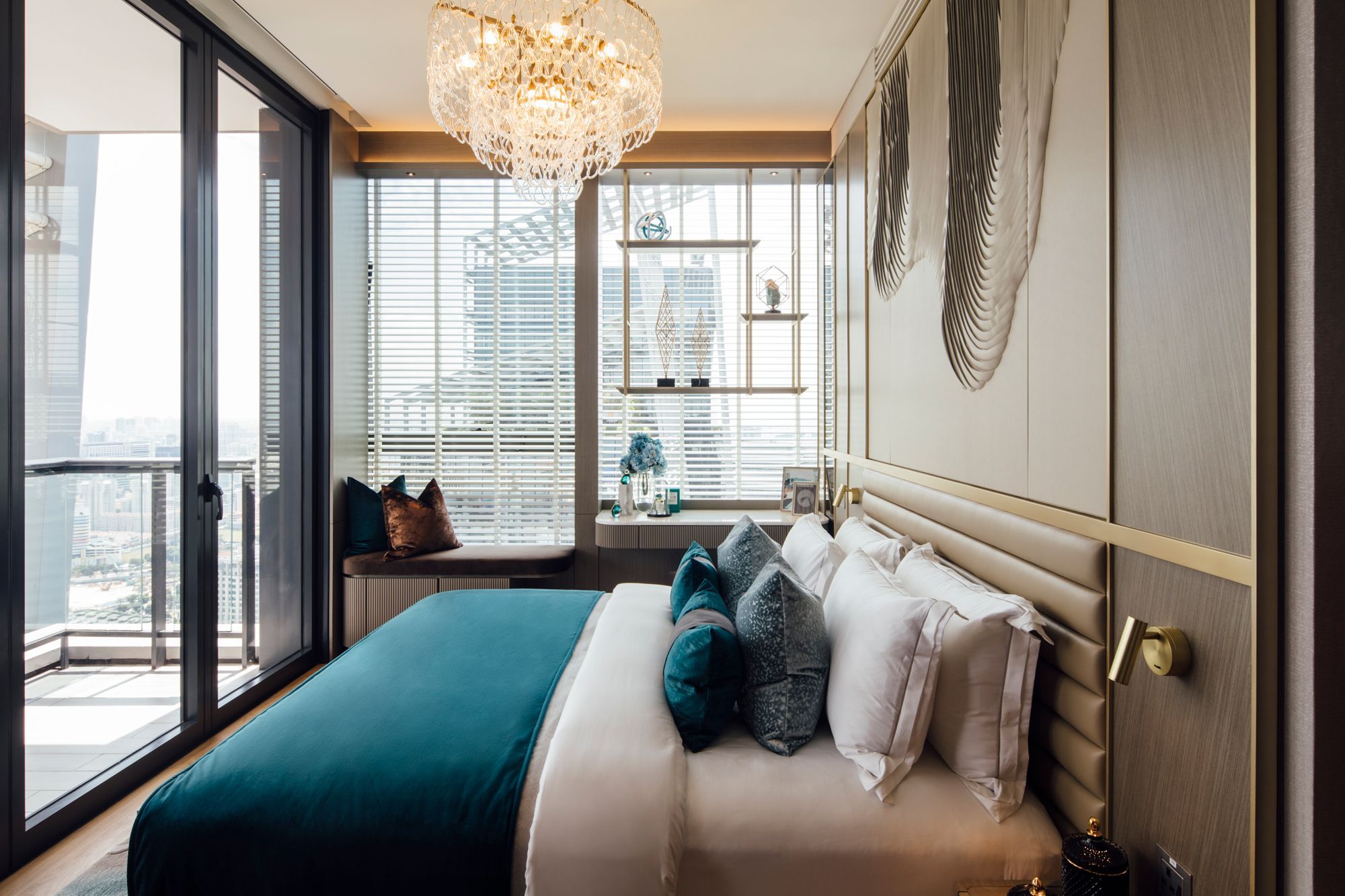 Designed by 2nd Edition, this transformative bay window area in the master bedroom utilises the entire space to suit a variety of needs
