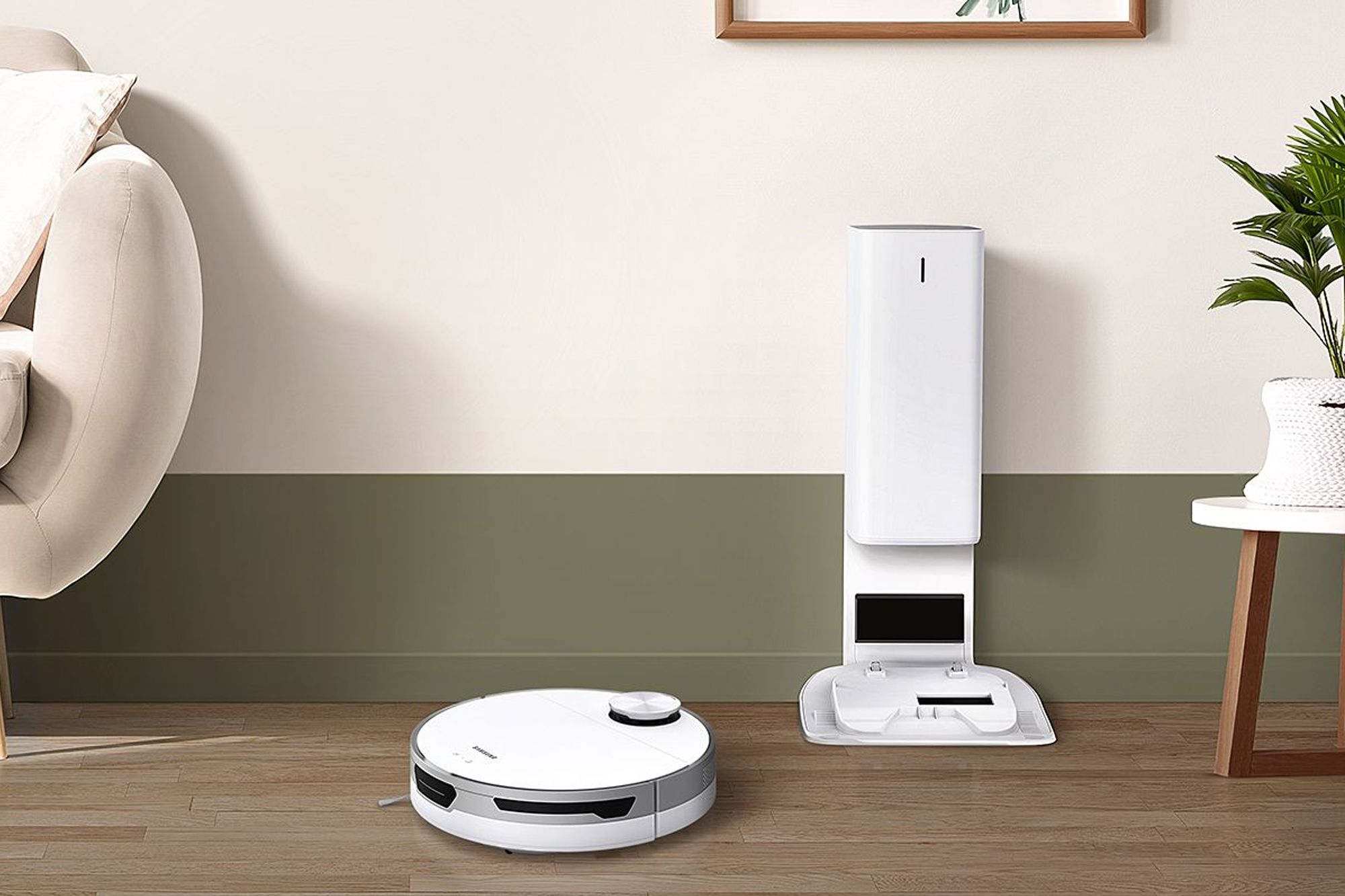The Clean Station that comes equipped wth Samsung's Jet Bot+ recharges and removes dust efficiently from the vacuum cleaner Image: Courtesy of Samsung