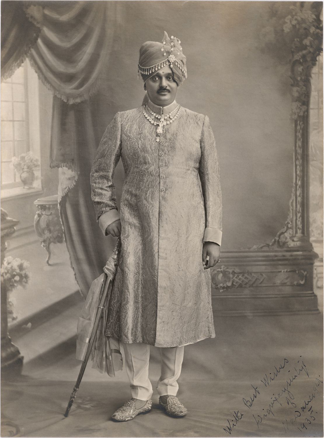 1931年，卡地亞為Maharaja of Nawanagar印度納瓦納嘉大君所設計的項鍊by Cartier。