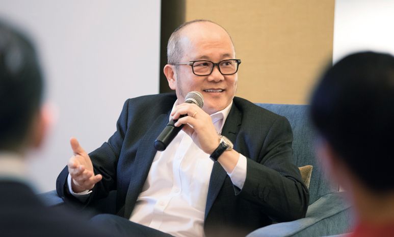 新加坡 「想要成功,你得變成一頭蠻牛。」傲勝國際(Osim International)的創辦人暨執行長Ron Sim在一場創新創業講座上說道