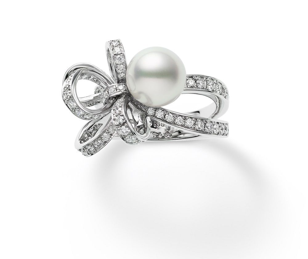MIKIMOTO Jeux de Rubans系列:18K白金、日本Akoya珍珠鑽戒