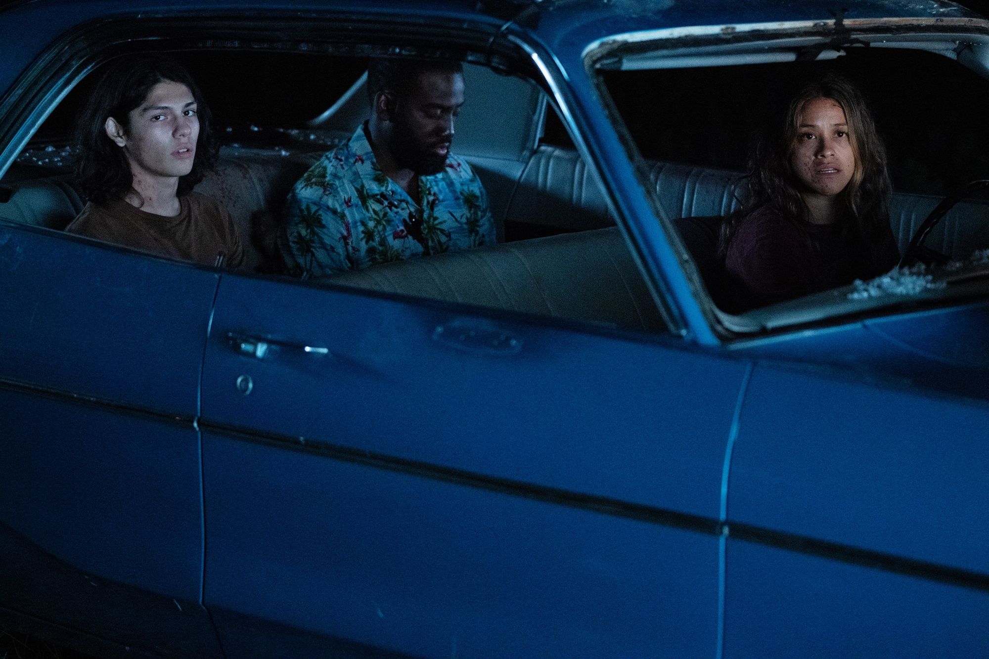 Awake: Ariana Lucius Hoyos as Noah, Shamier Anderson as Dodge and Gina Rodriguez as Jill Adams. Cr. Peter H. Stranks/Netflix © 2021