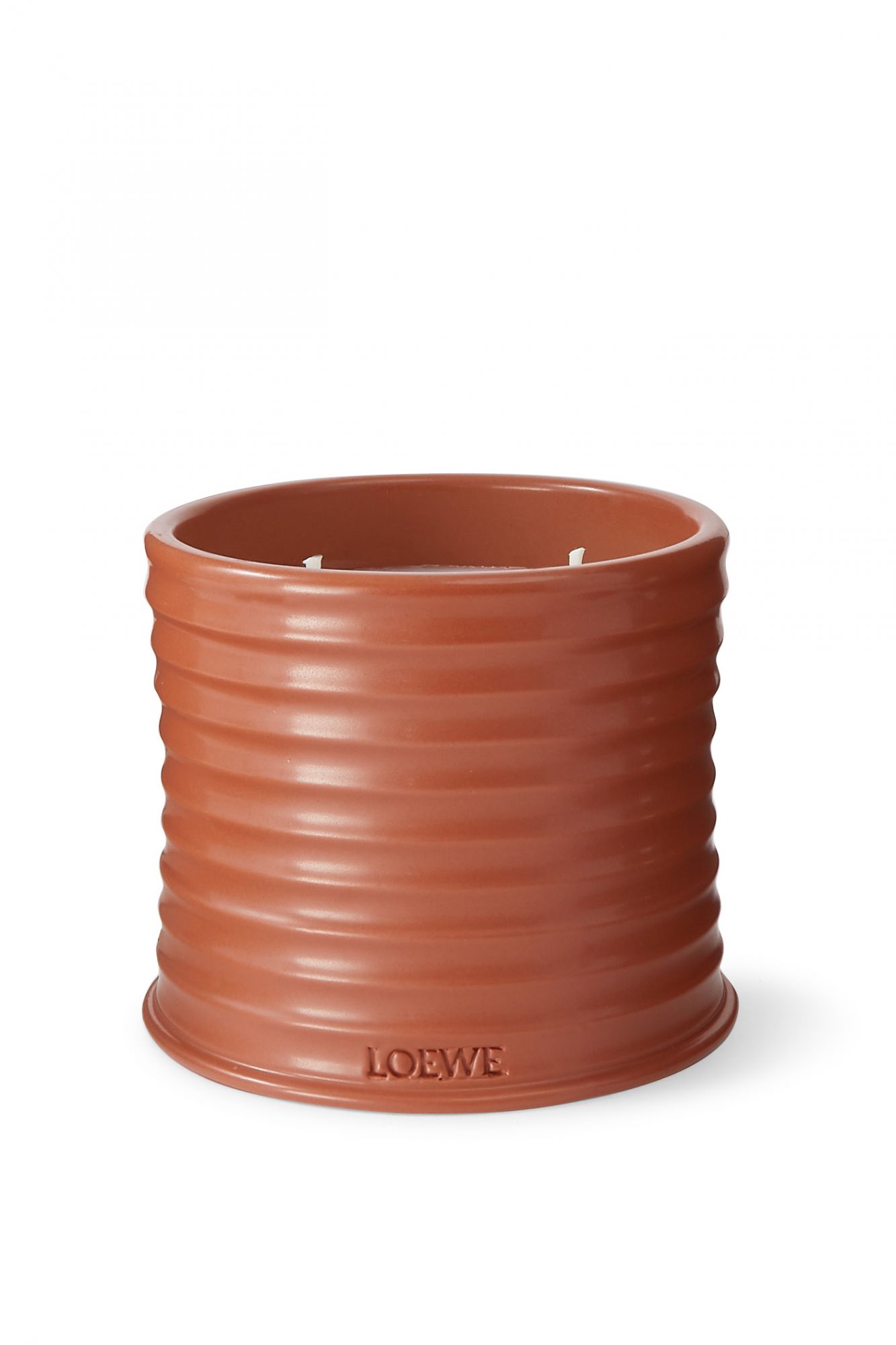 Loewe Home Scents 香氛蠟燭。
