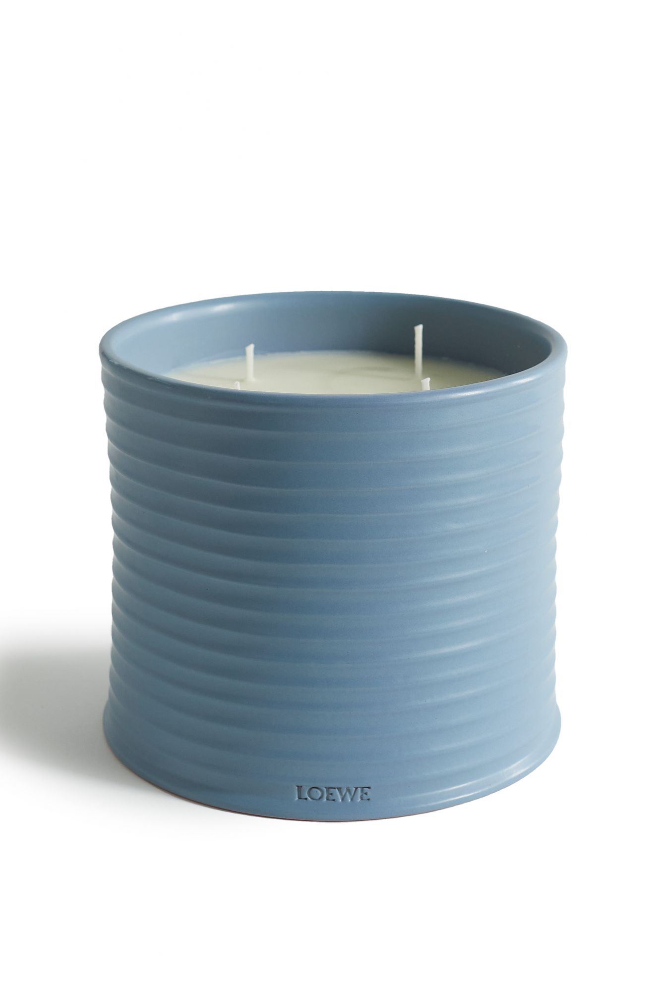 Loewe Home Scents 香氛蠟燭。