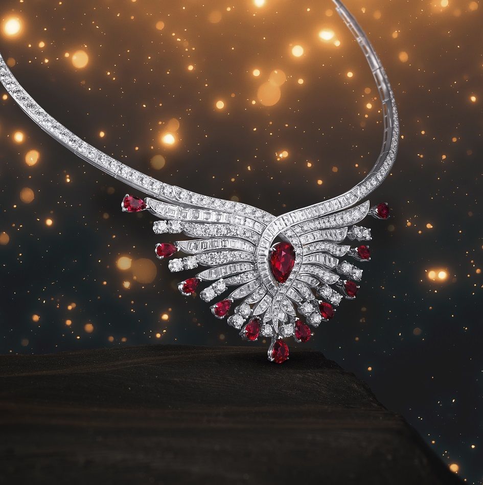 PIAGET Extraordinary Light 系列〈熾熱之夜〉紅寶石頂級珠寶項鍊