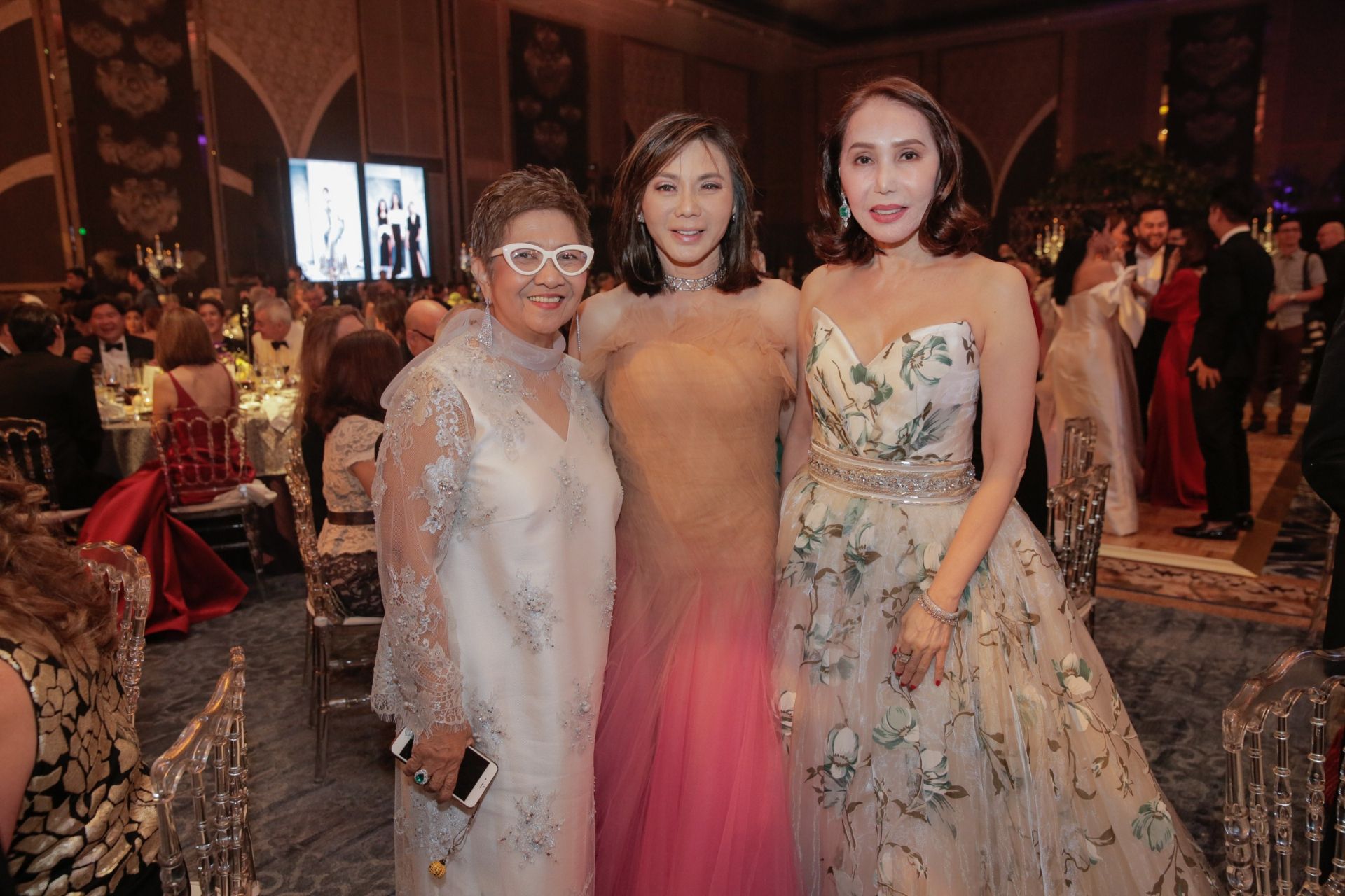 Susan Joven, Dr. Vicki Belo, Agnes Huibonhua