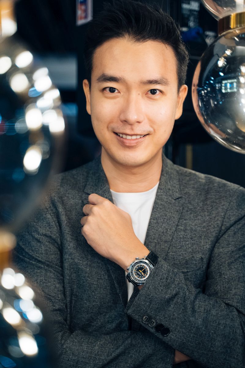 Ko Chuan Zhen dressed in Chopard LUC Time Traveller