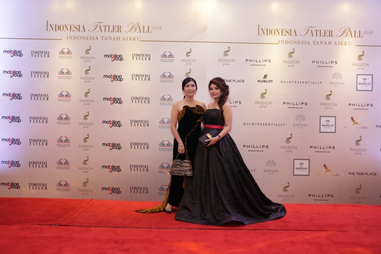 Heidy Kandouw and Livienne Russelia