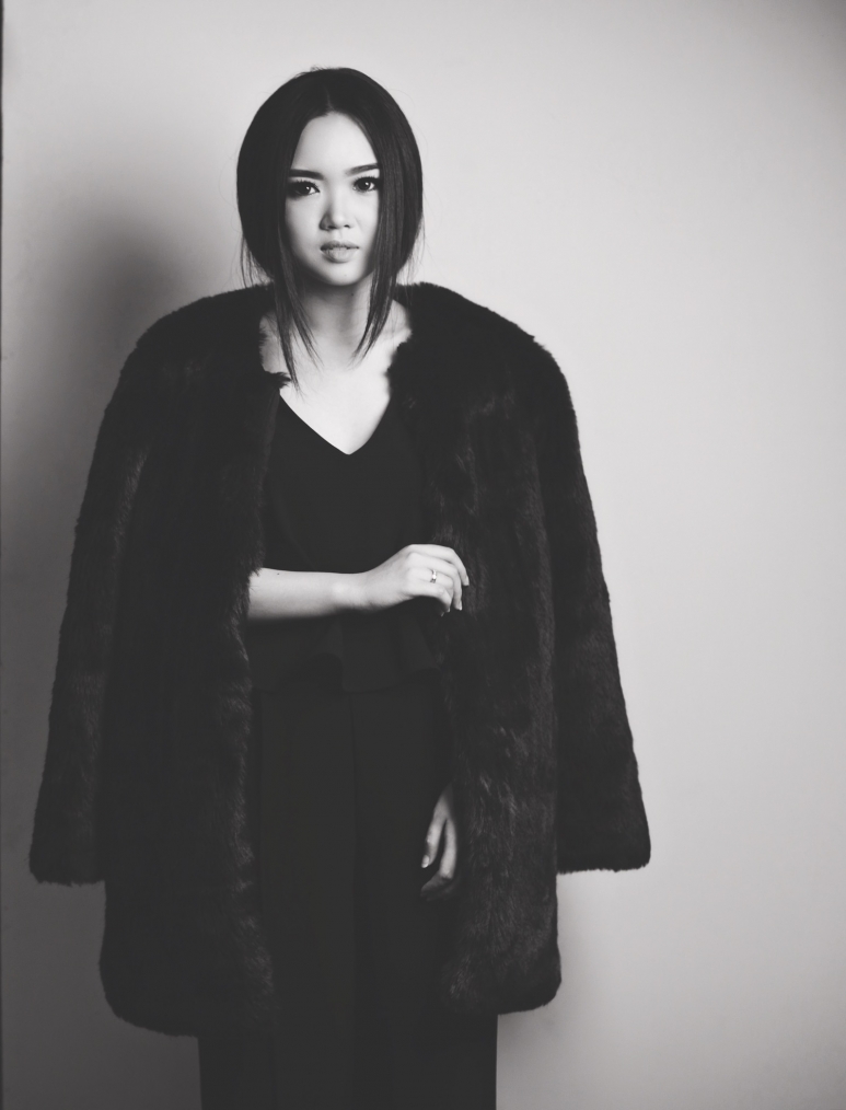celebrity-20170823154445-MonicaBW.jpg