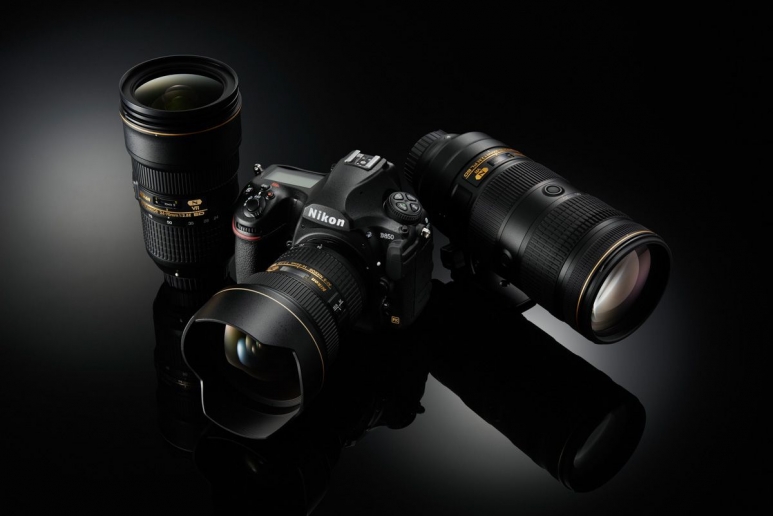 Nikon D580.jpg