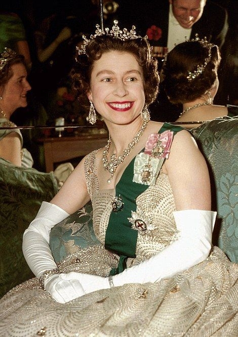 Queen Elizabeth 3.jpg