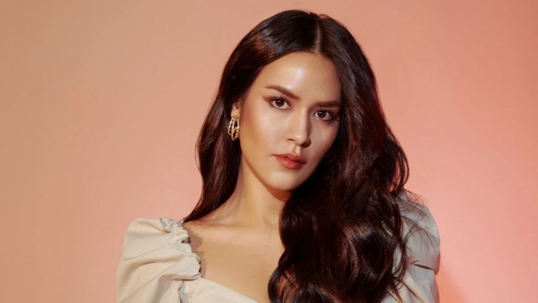 raisa andriana.jpg