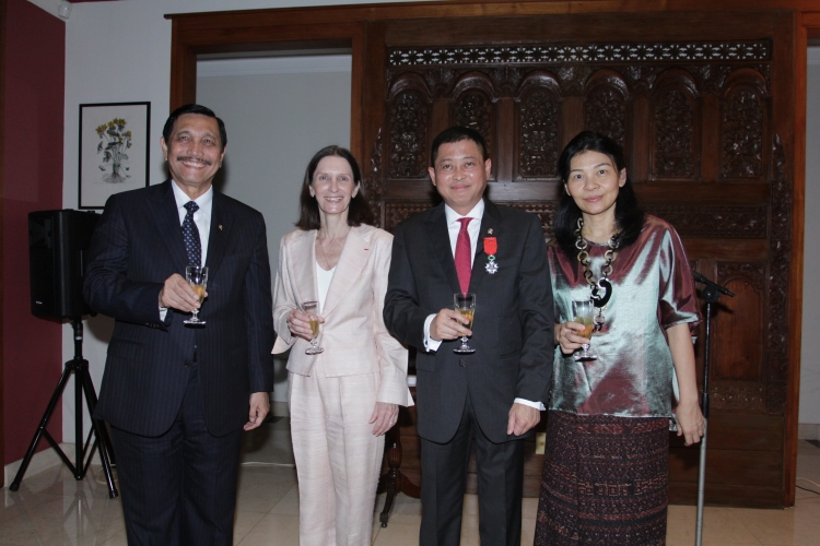 Luhut B Panjaitan, Madame Corinne Breuze, Ignasius Jonan and Ratna Jonan