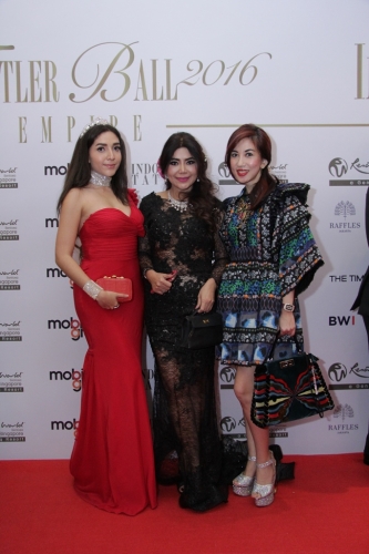Natasha Vinski, Deby Vinski and Dr Sonia Wibisono