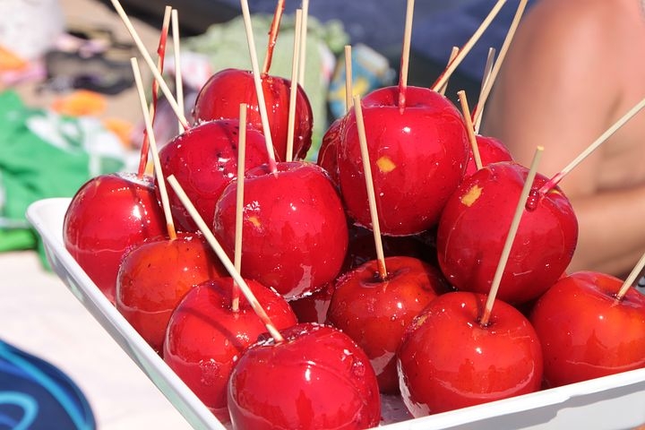toffee apples.jpg