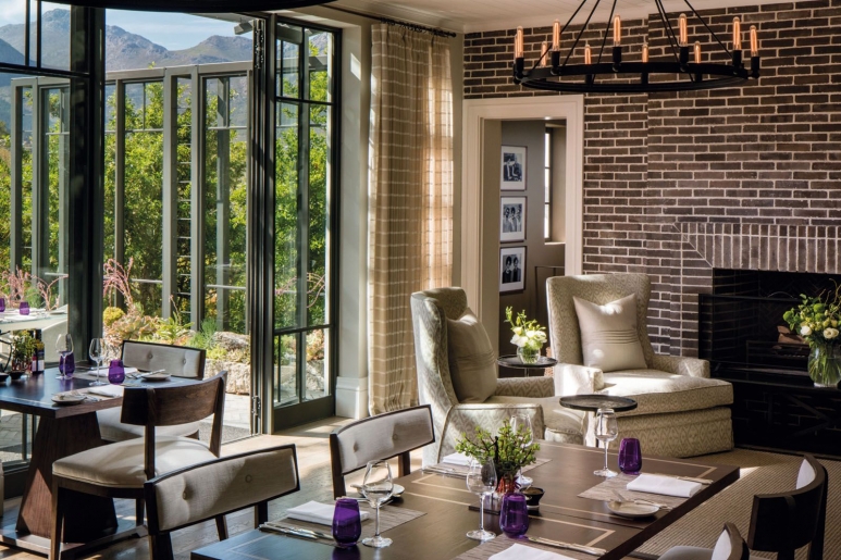 13132045-the-dining-room-manor-house-leeu-estates-2_article_1600x1066.jpg