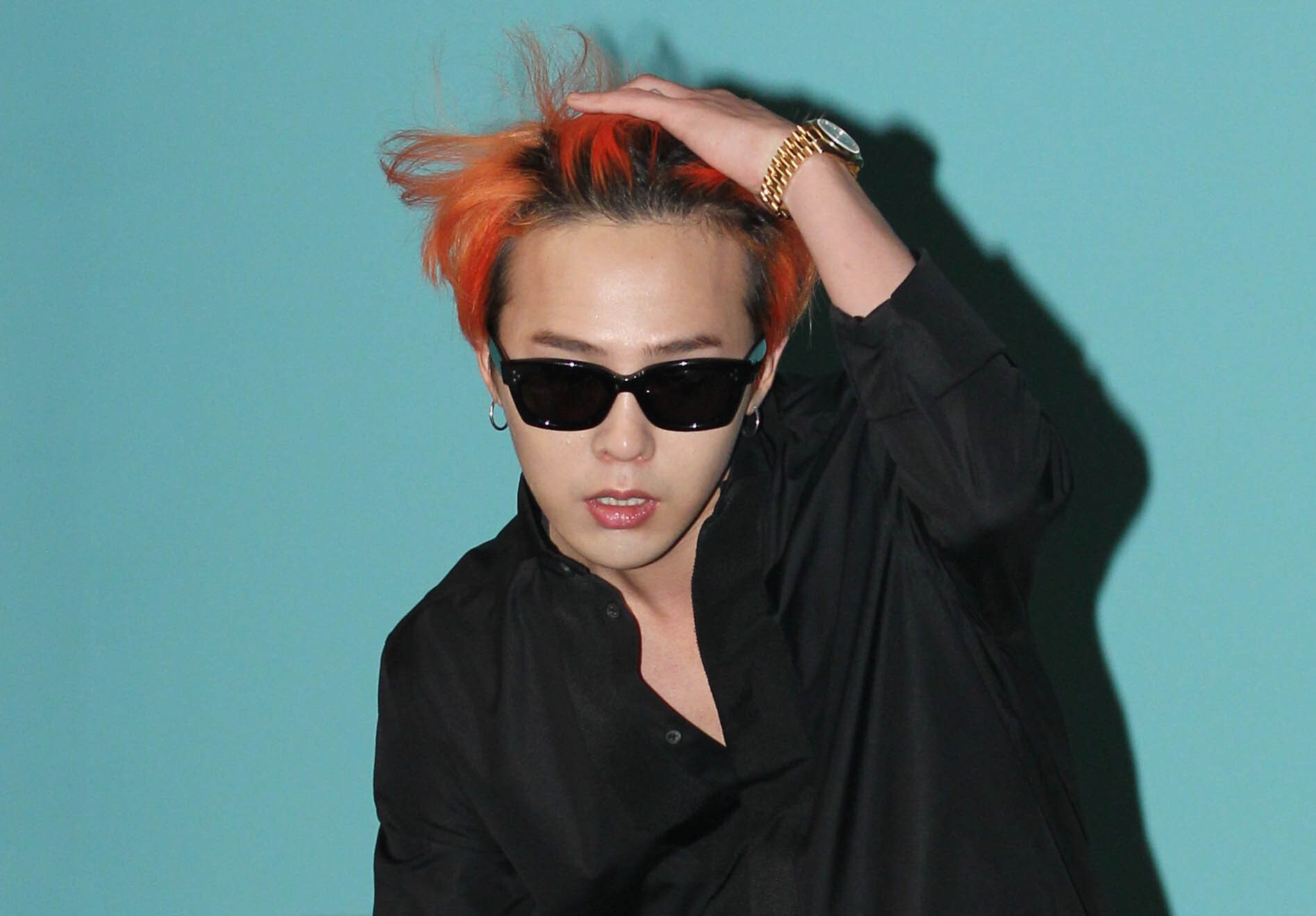SEOUL, SOUTH KOREA - AUGUST 20: G.DRAGON of BigBang attends the collaboration of himself and airbnb press conference at aA Design Museum on August 20, 2015 in Seoul, South Korea. (Photo by ilgan Sports/Multi-Bits via Getty Images)