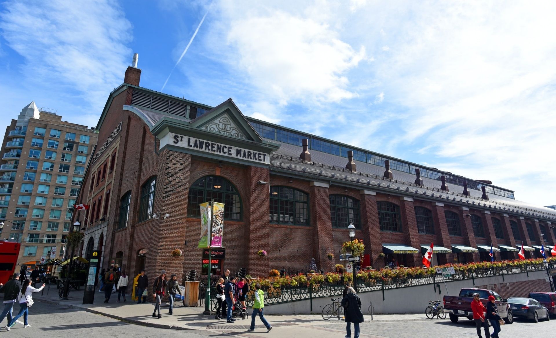 St. Lawrence Market | Tommao Wang Unsplash