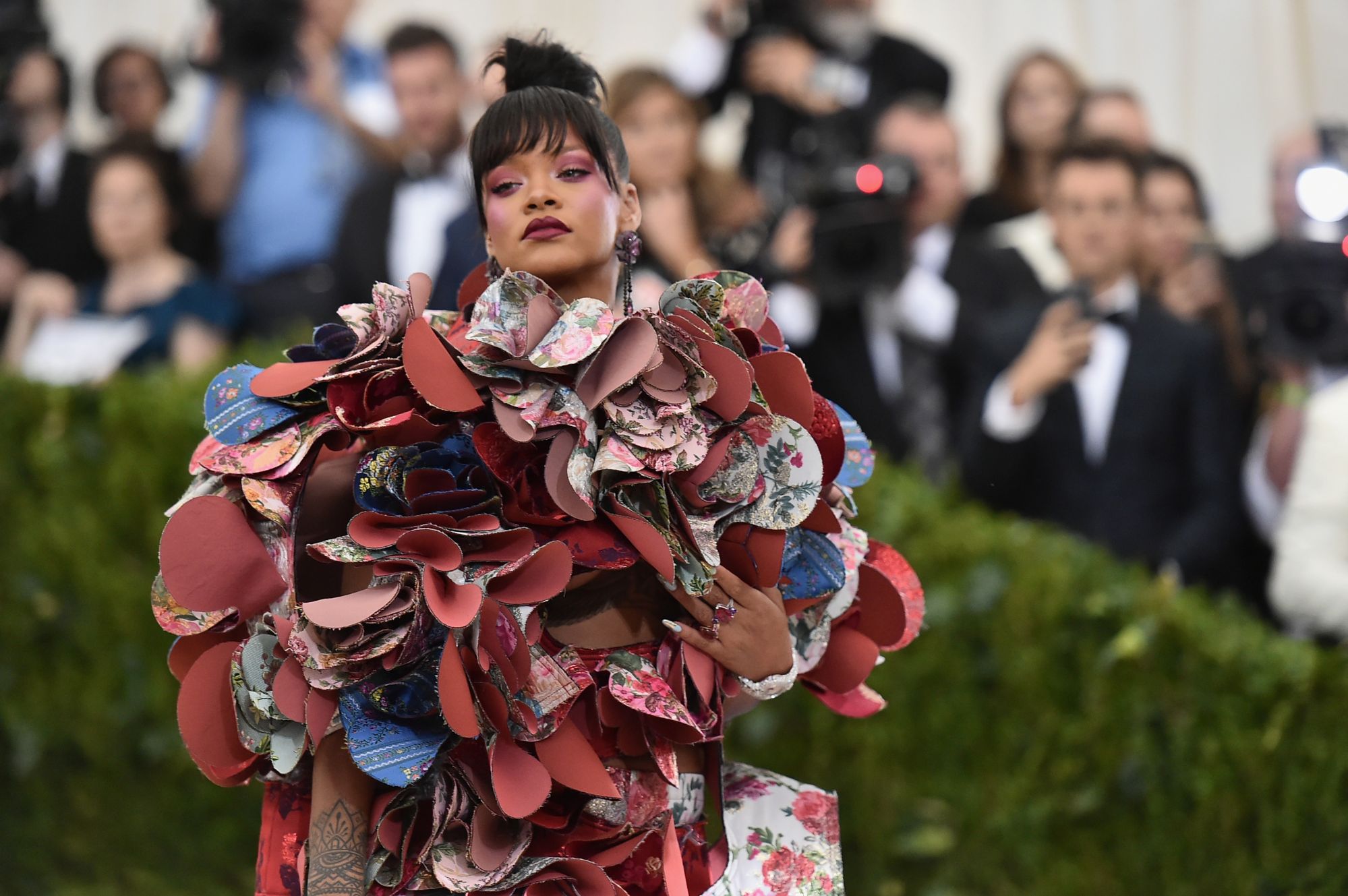 NEW YORK, NY - MAY 01: Rihanna attends the "Rei Kawakubo/Comme des Garcons: Art Of The In-Between" Costume Institute Gala at Metropolitan Museum of Art on May 1, 2017 in New York City. (Photo by Mike Coppola/Getty Images for People.com)