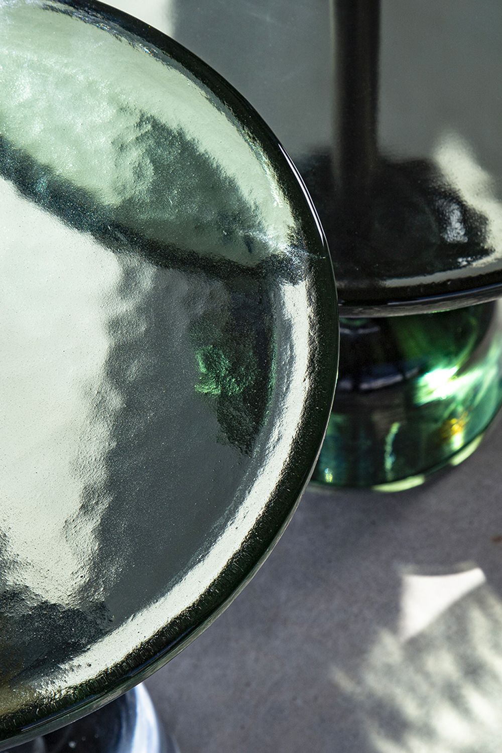 Inspired by the abstract turns and twists of the famous Pina Bausch dance theatre, the tabletop sparkles in the light Image: Courtesy of Pulpo