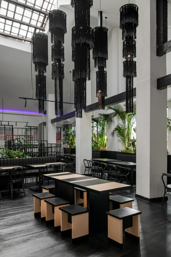 High ceilings were filled with Jamie Oon's macrame chandeliers