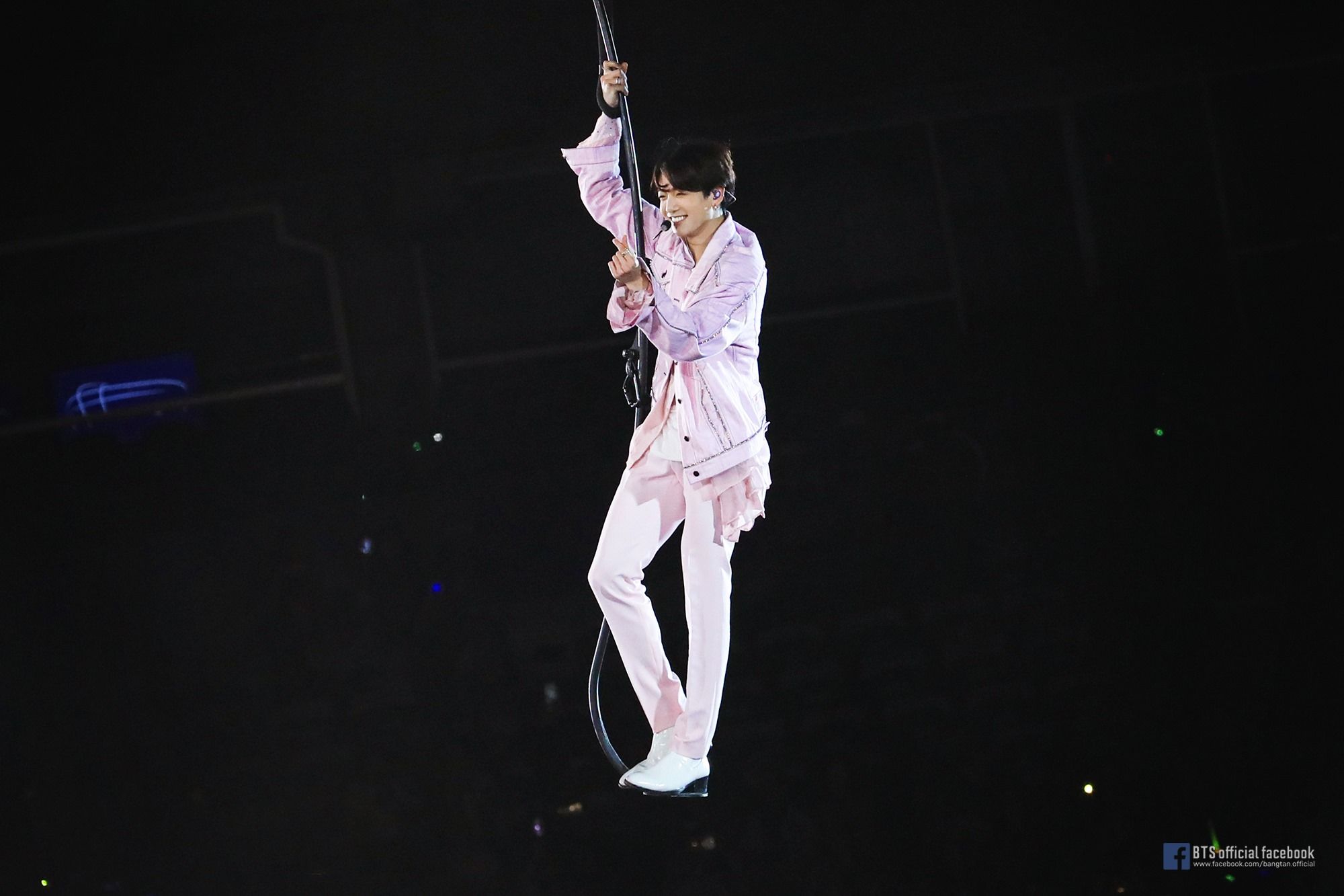 Jungkook performing 'Euphoria' | Photo: BTS Official Facebook