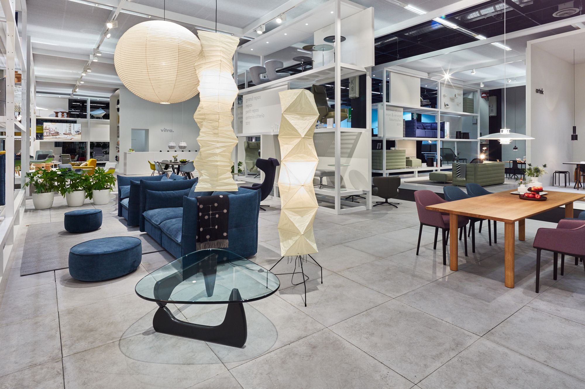 The coffee table (pictured at the bottom left) exudes a timelessly chic appeal (Photo: Courtesy of Vitra)