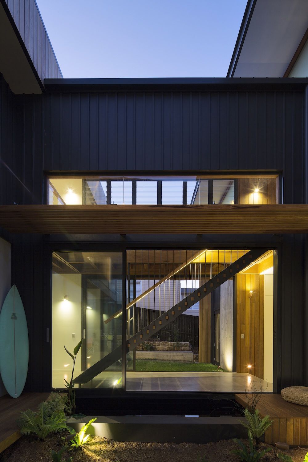 2+2 House,位於澳洲悉尼,由Matt Elkan Architect 設計。照片:Simon Whitbread( Thames & Hudson 提供)