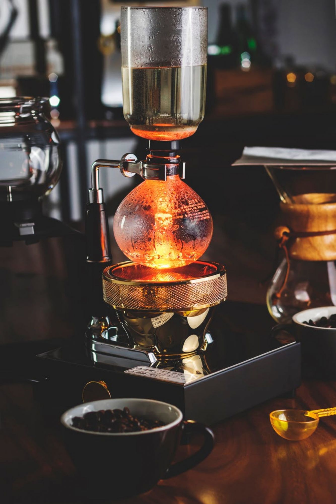 The Siphon Method | Photo: Eiliv Aceron \ Unsplash