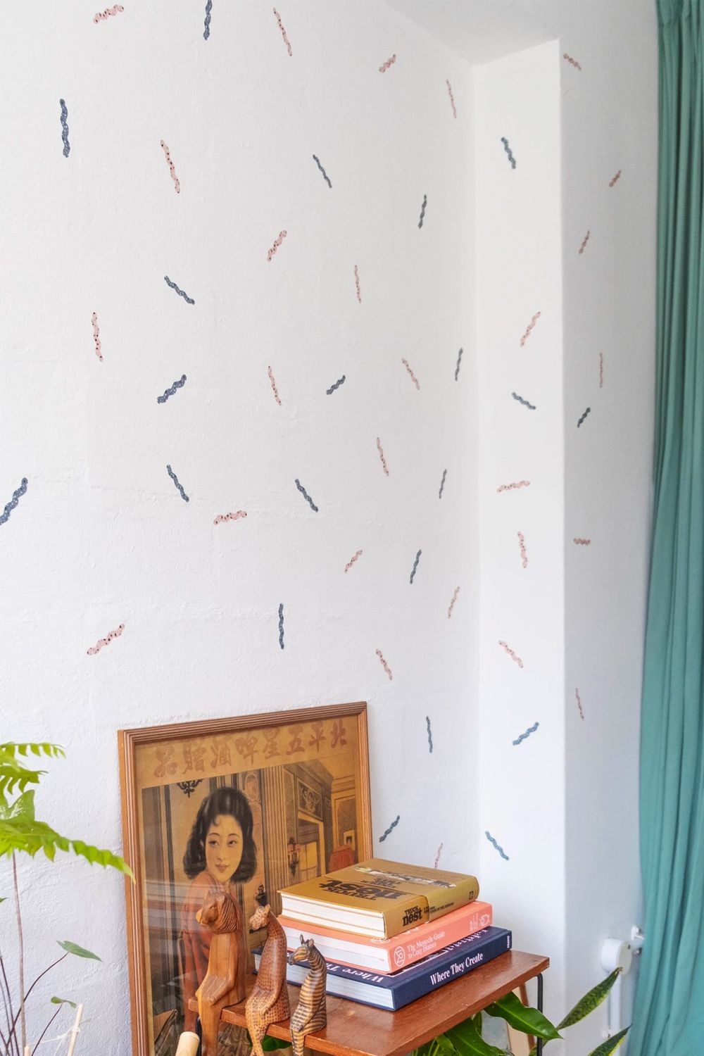 Evercasa's confetti-like wall decals are available in various fun shapes (Image: Courtesy of Evercasa)