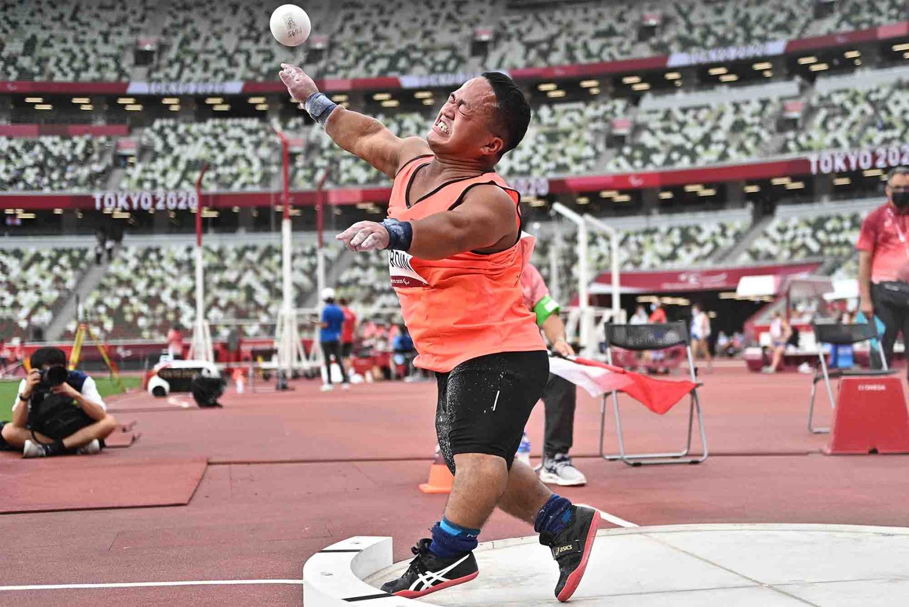 Singapore's Muhammad Diroy Noordin competes in the men's shot put event. (Photo: AFP and Sport Singapore)