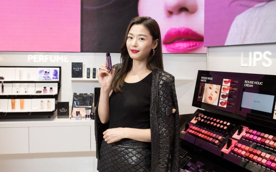 Jun Ji Hyun for South Korean cosmetics brand HERA ┃Photo: Her World Korea