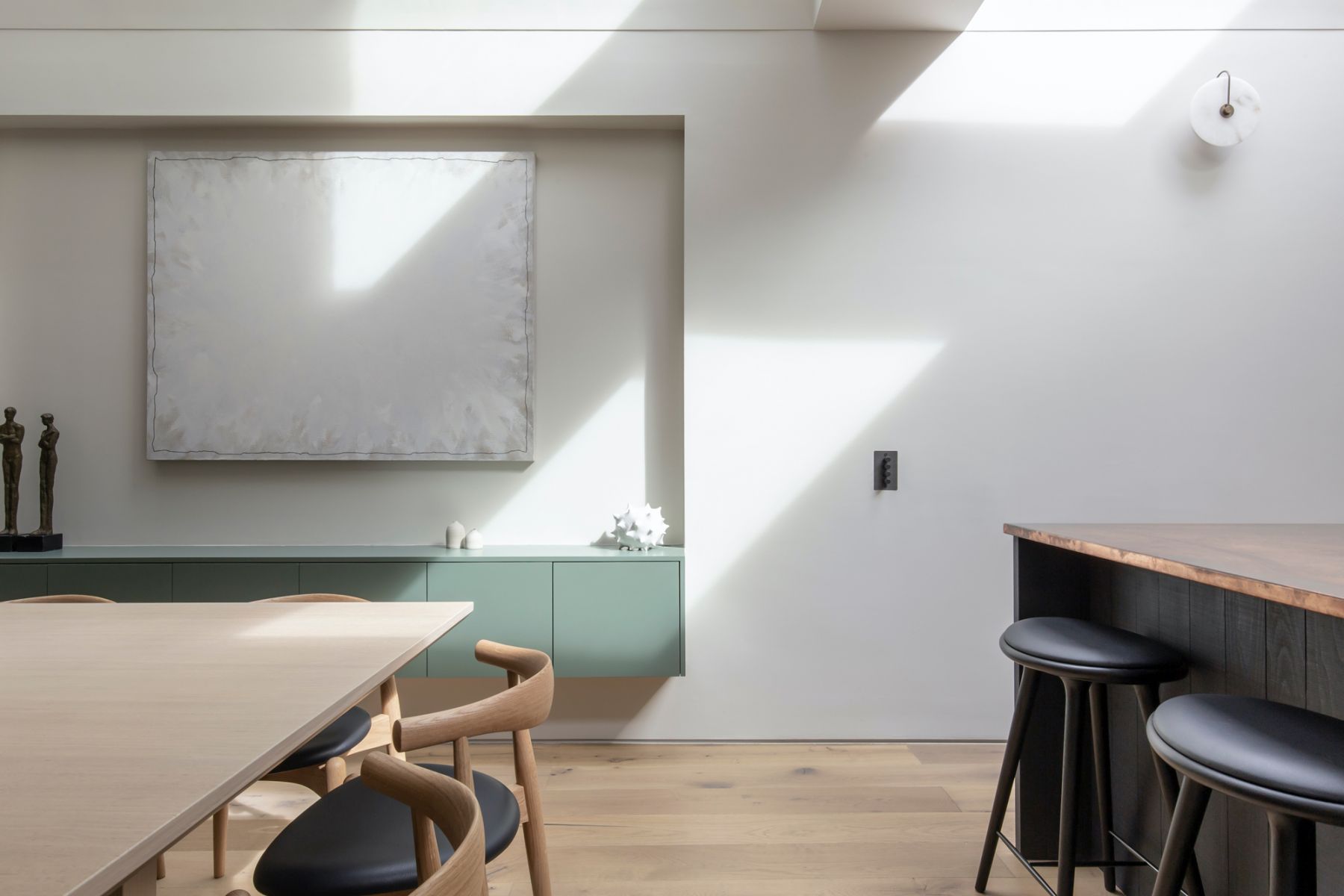 The sunlight that allows for ample natural lighting and ventilation