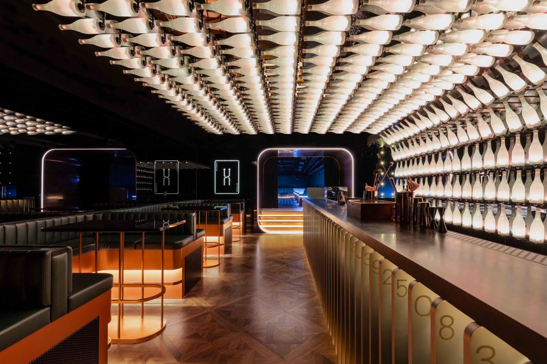 hong kong bar lan kwai fong shuffle