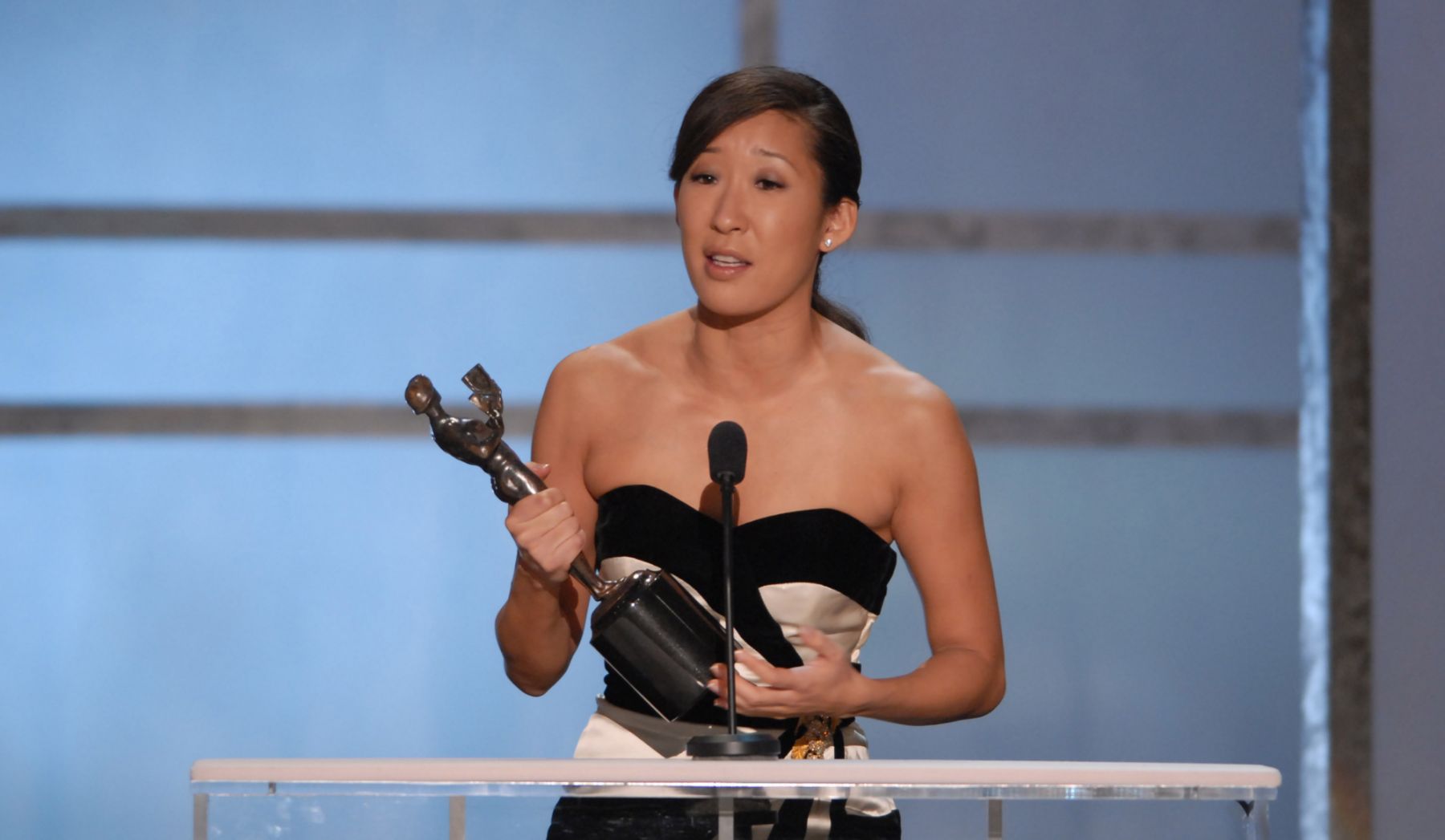 Sandra Oh, winner of Outstanding Performance by a Female Actor in a Drama Series for "Grey's Anatomy" MJC_0048.JPG (Photo by M. Caulfield/WireImage for Turner)