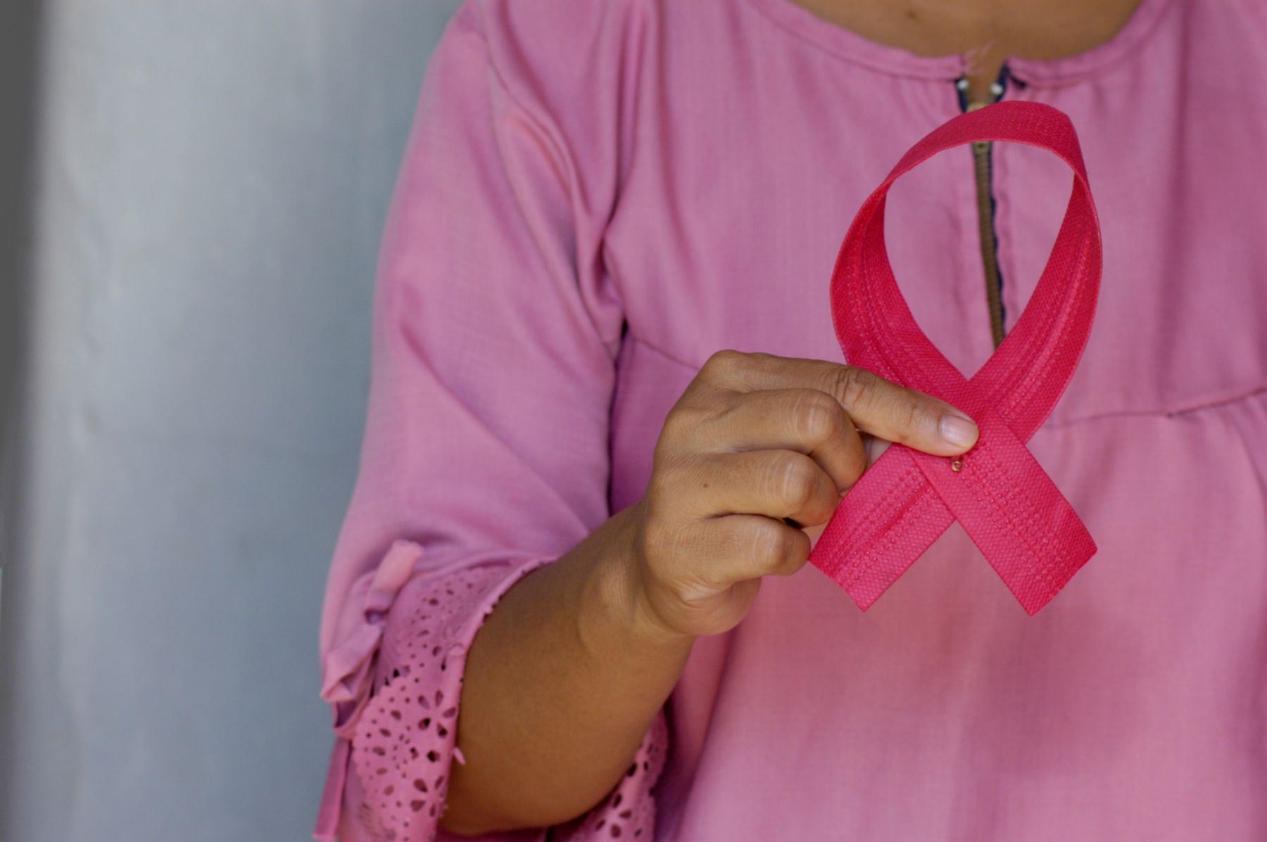 Pink ribbon for breast cancer (Photo: Angiola Harry/Unsplash)