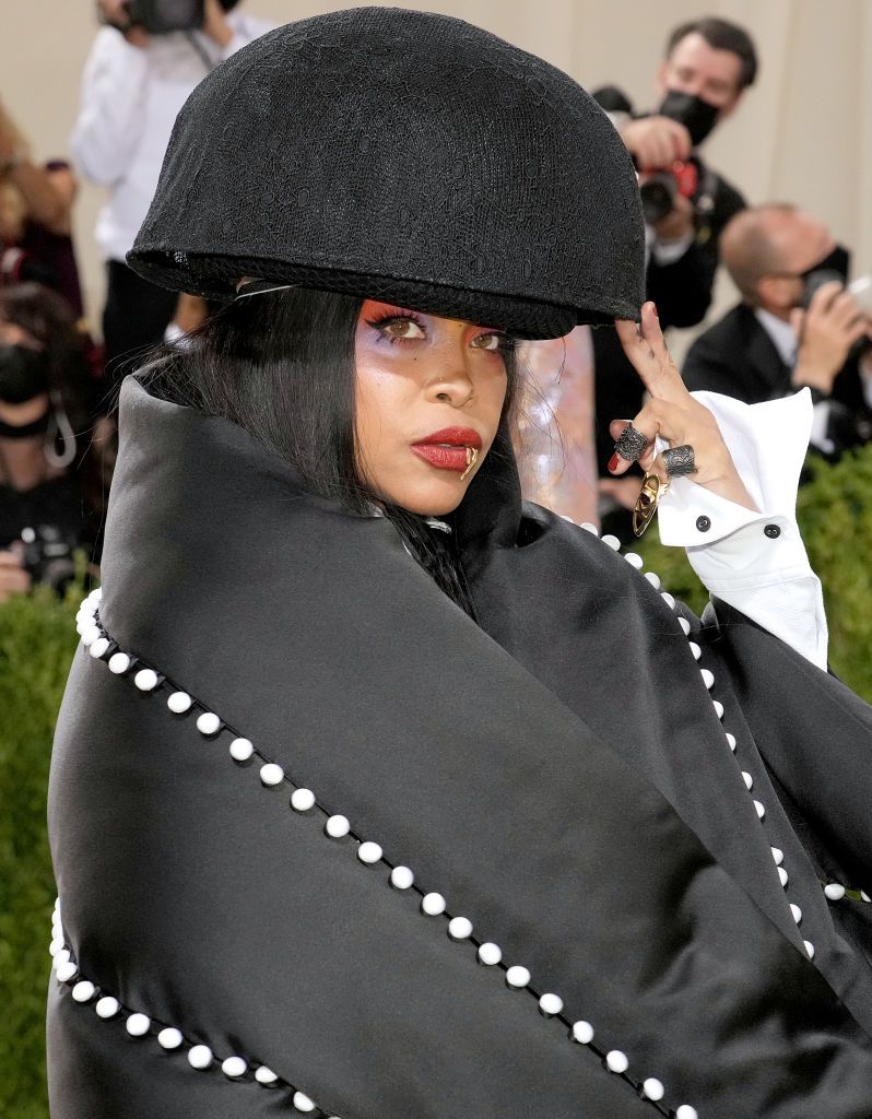 NEW YORK, NEW YORK - SEPTEMBER 13: Erykah Badu attends The 2021 Met Gala Celebrating In America: A Lexicon Of Fashion at Metropolitan Museum of Art on September 13, 2021 in New York City. (Photo by Jeff Kravitz/FilmMagic)